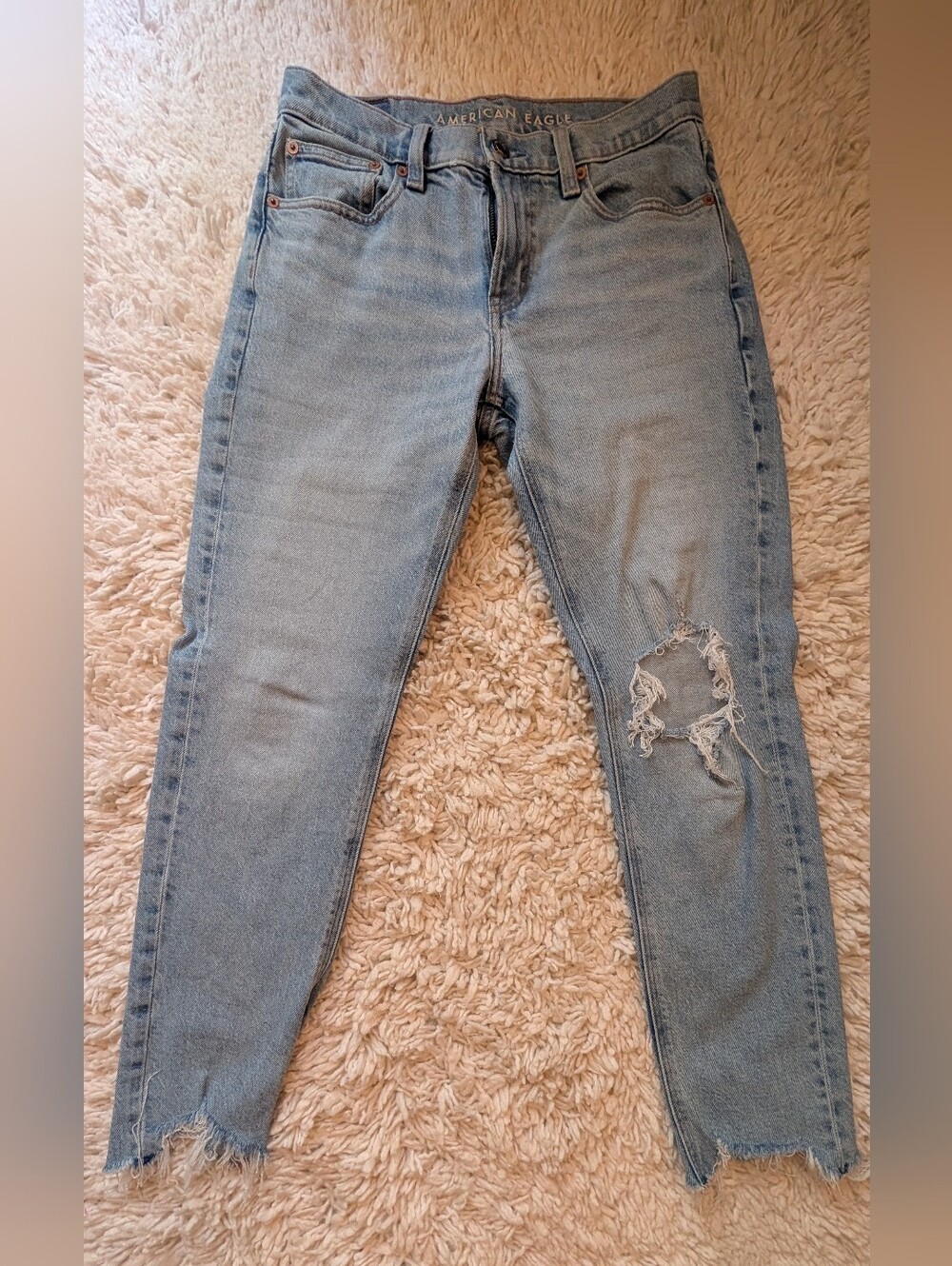 American Eagle Outfitters Light Blue Distressed Women’s Jeans